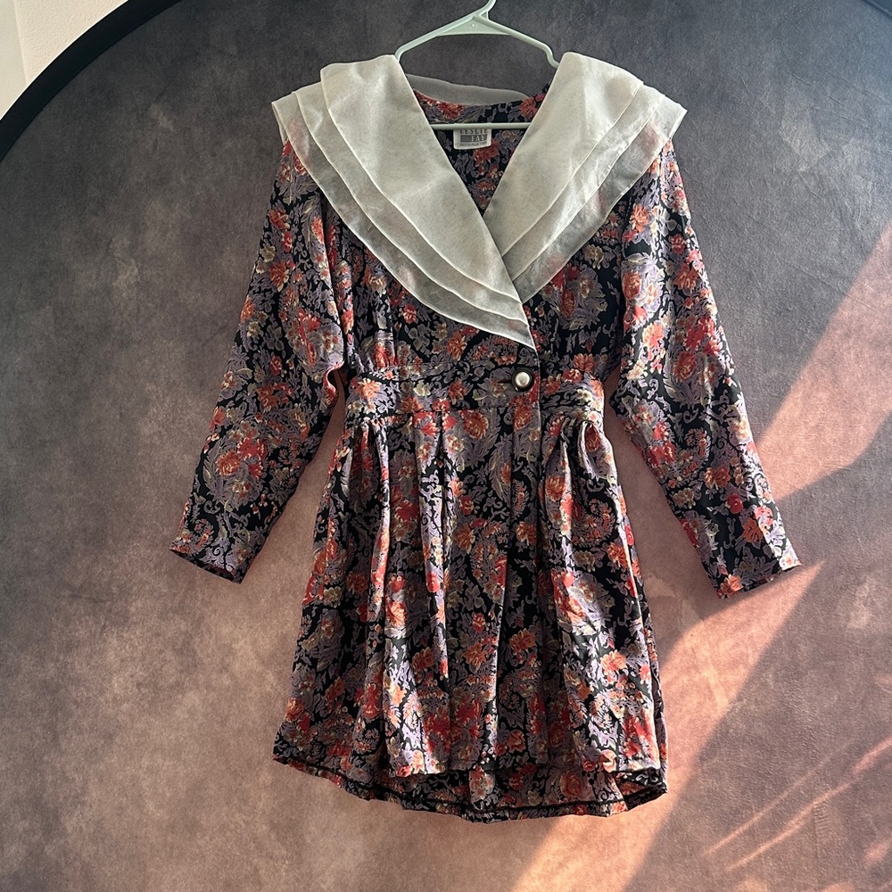 Vintage Leslie Fay Black Floral Dress with White Collar
